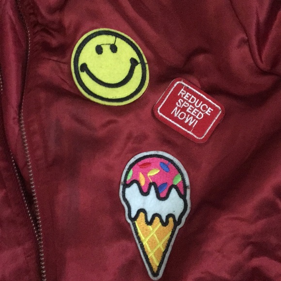Red bomber jacket with cute tumblr patches - Picture 3 of 8